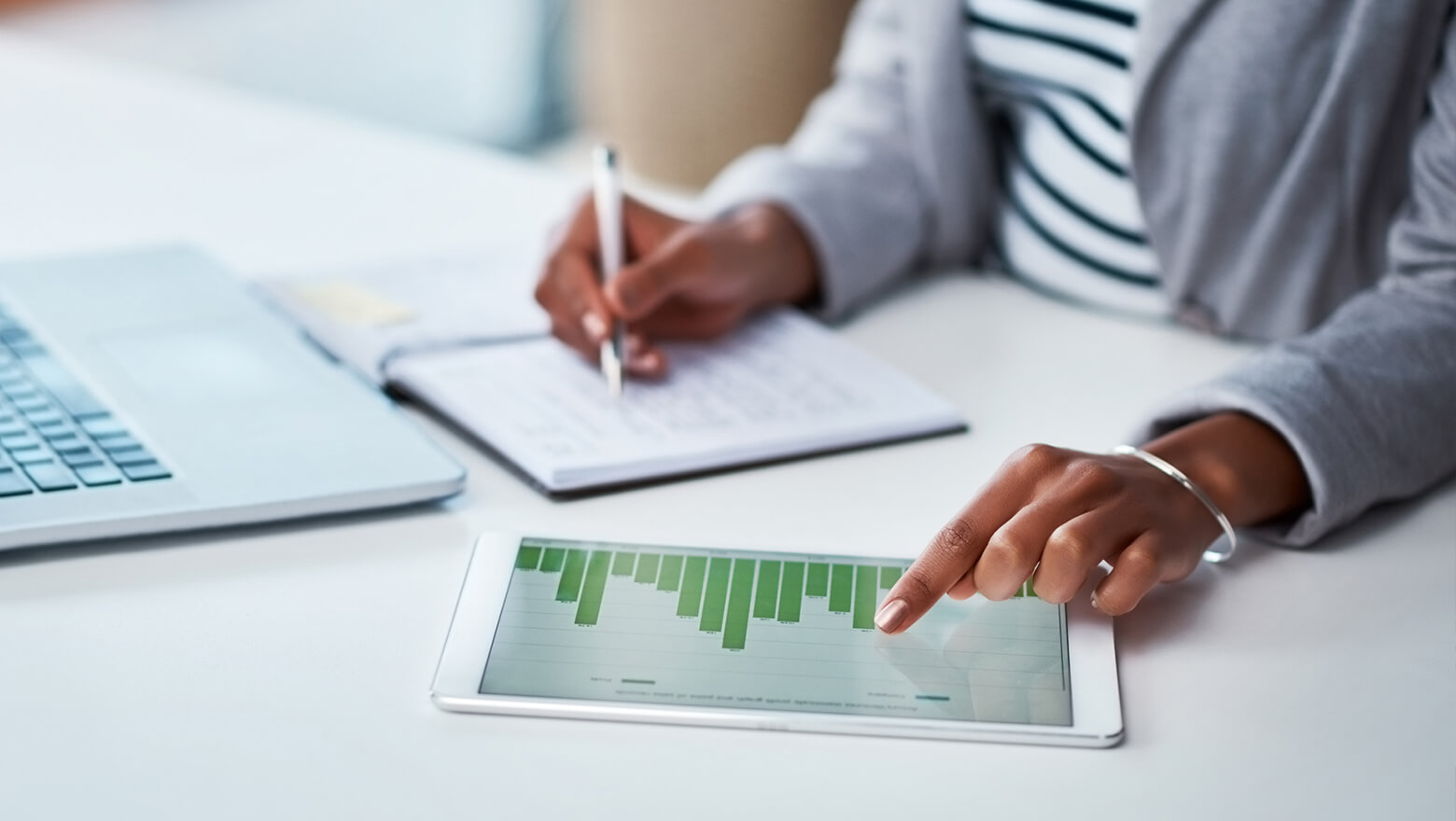 Money Tips: Practical Steps for Building Financial Confidence